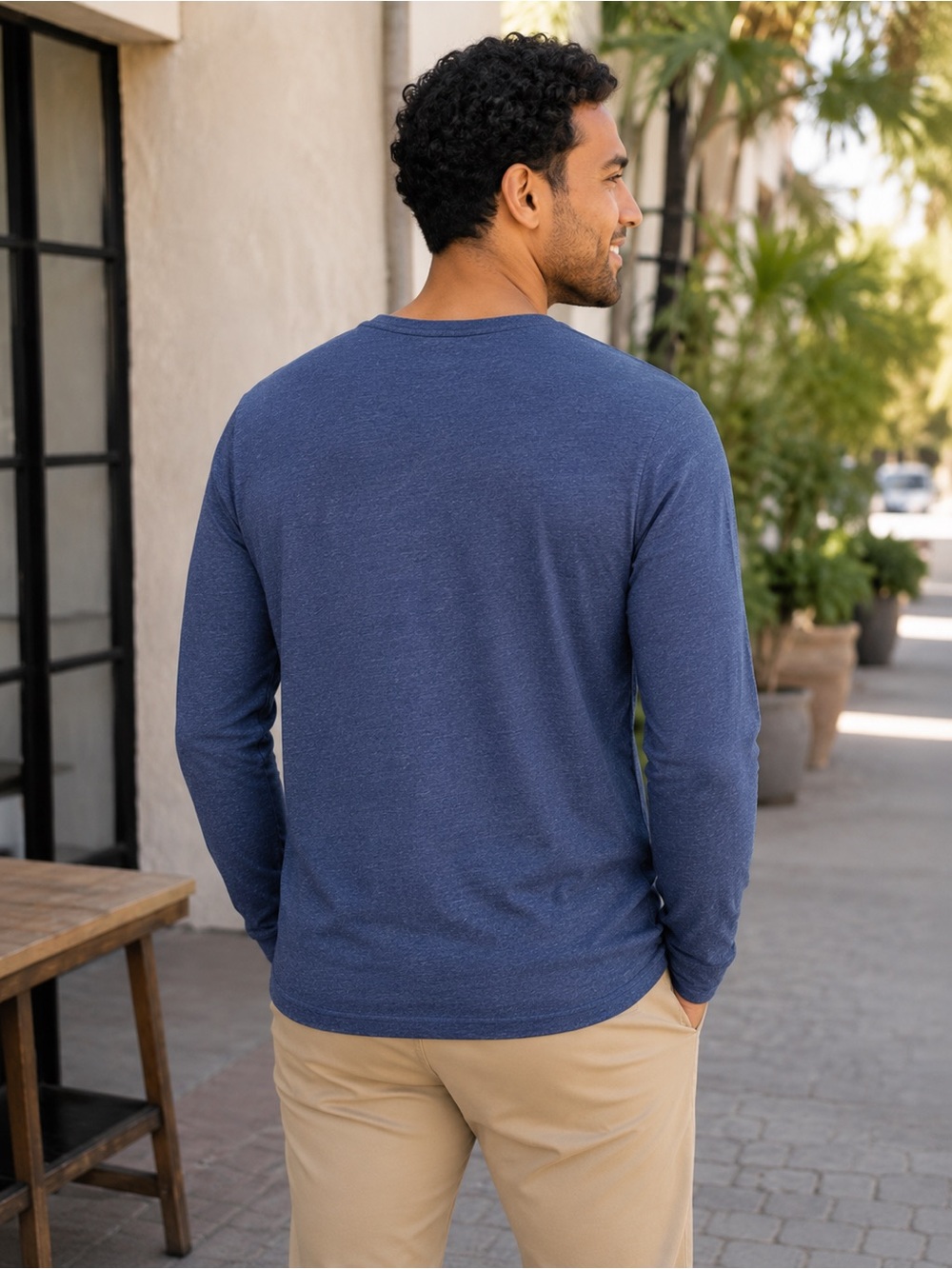 Polo by Ralph Lauren Men's Long-Sleeve V-Neck Tee in Navy Heather - Picture 3 of 6